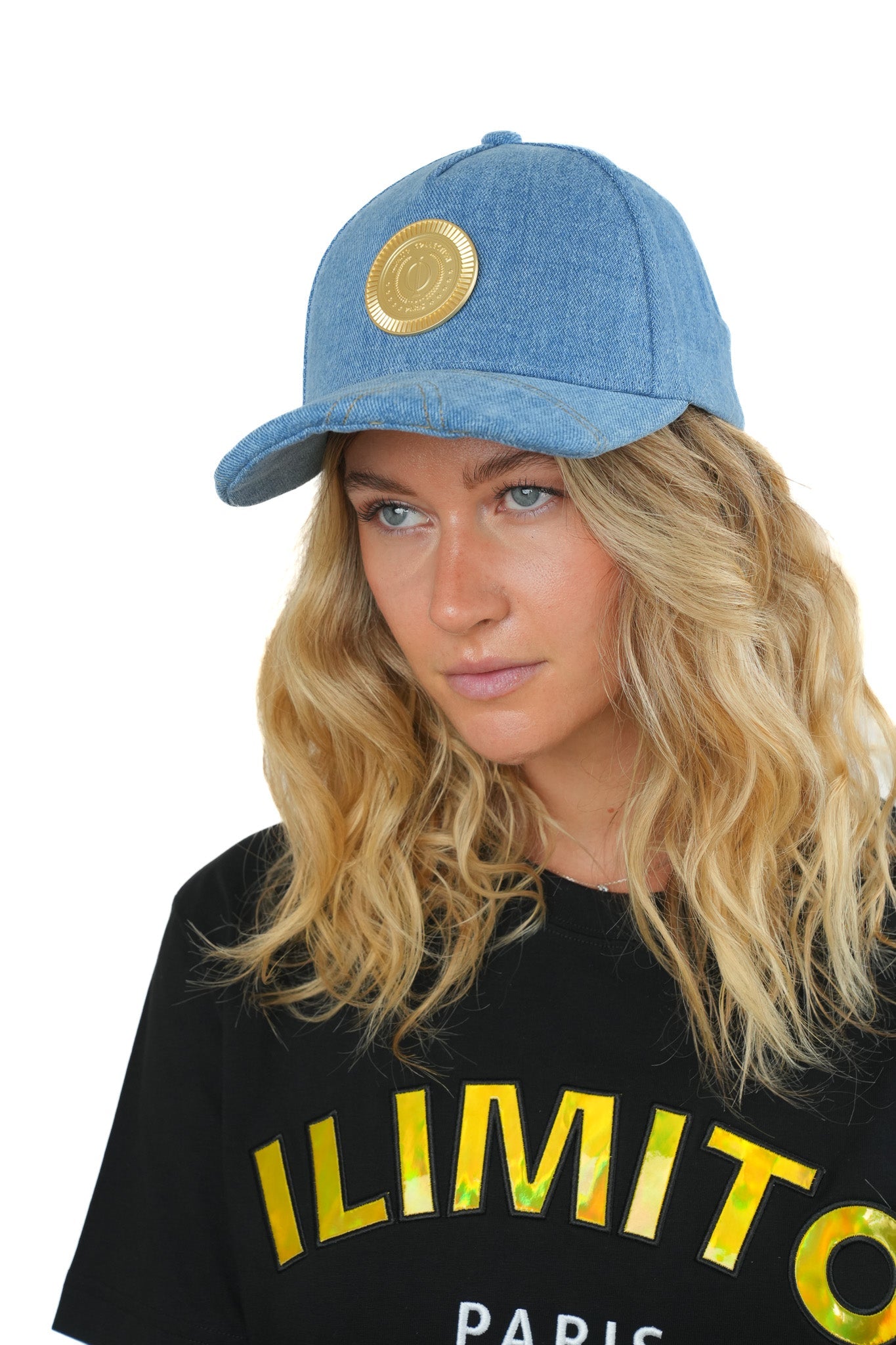 Cap with Gold Medal ILIMITO