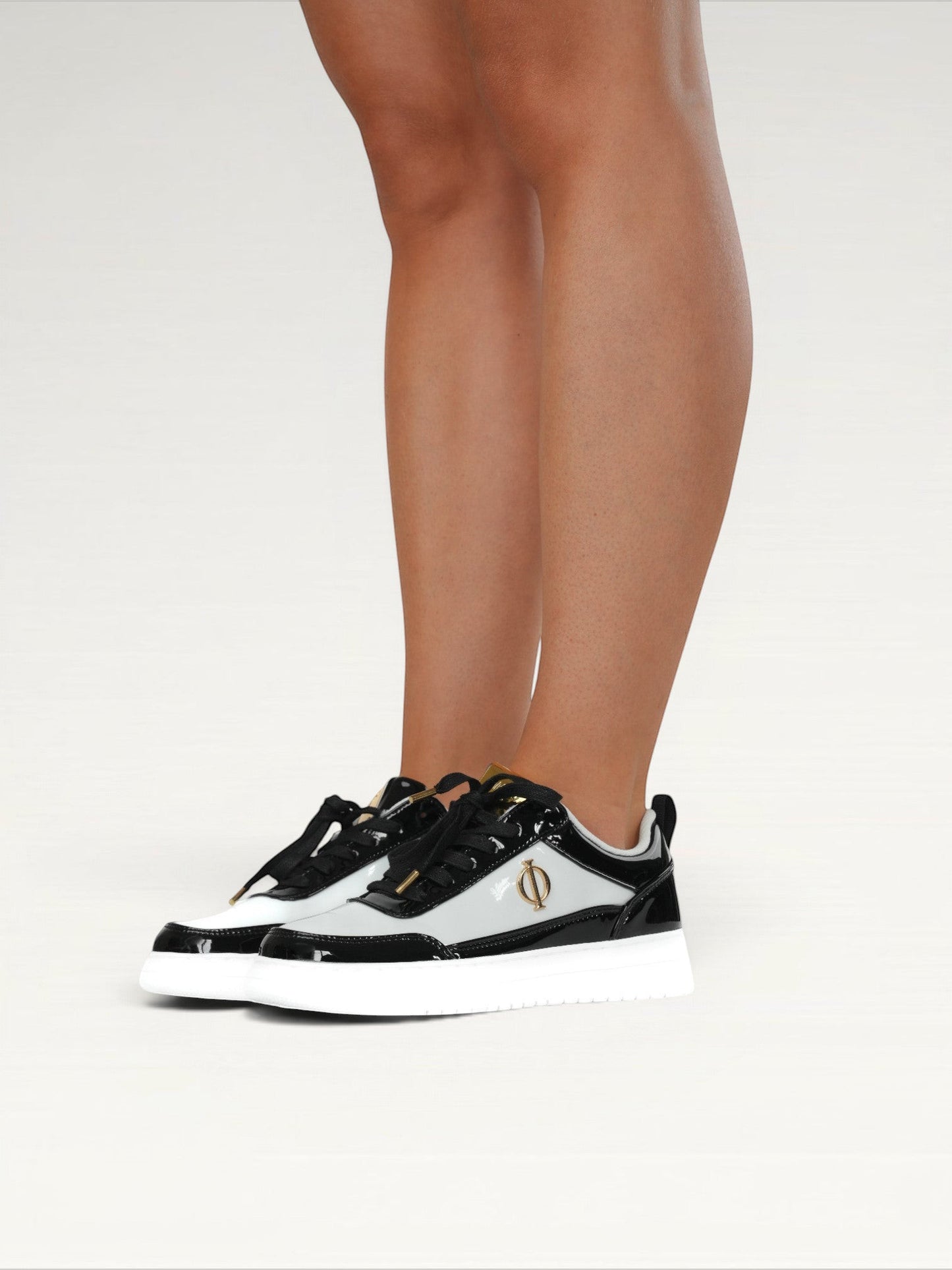 ILIMITO - Unisex Sneakers Black & White Ma boutique