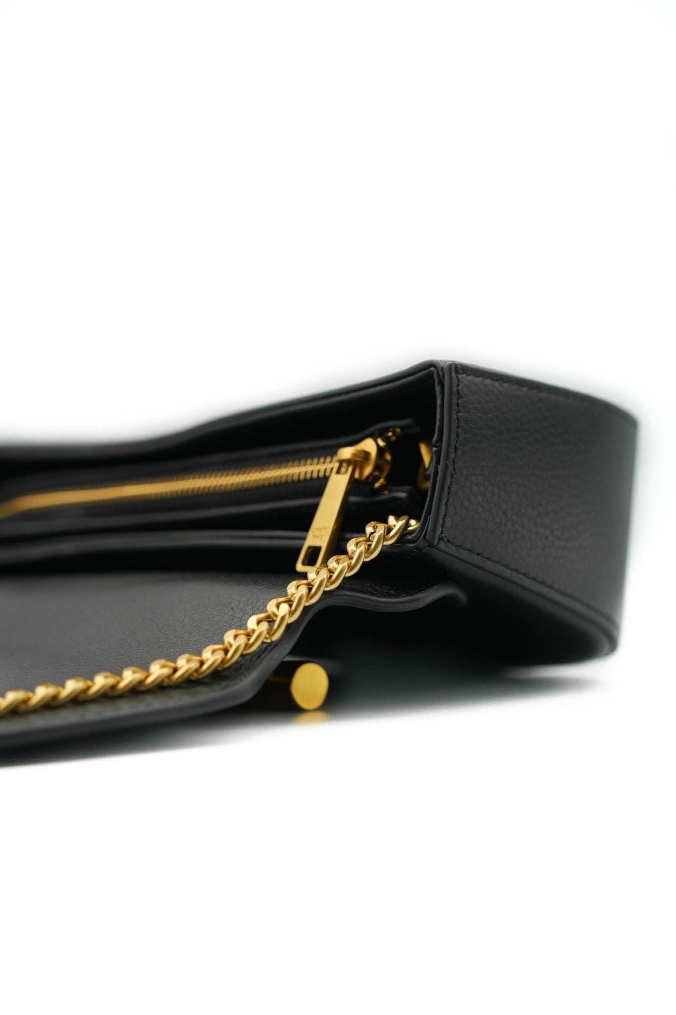 Black Grained Leather Bag – Roman Edition ILIMITO