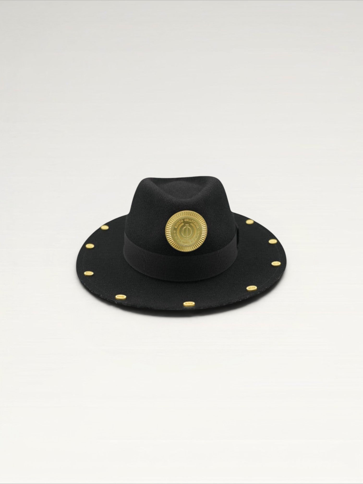ILIMITO black hat with gold medallion emblem and gold medal accents on the visor.Unisex