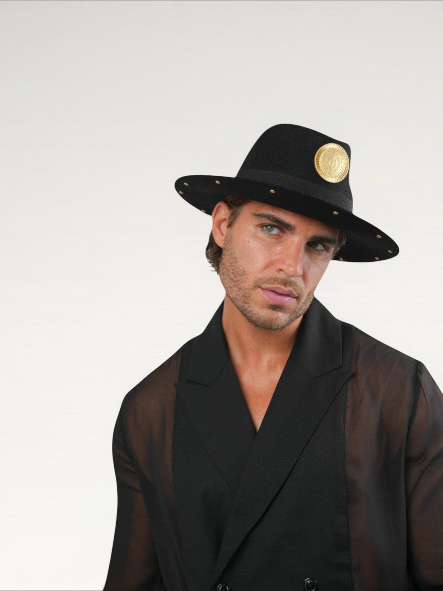 ILIMITO black hat with gold medallion emblem and gold medal accents on the visor.Unisex